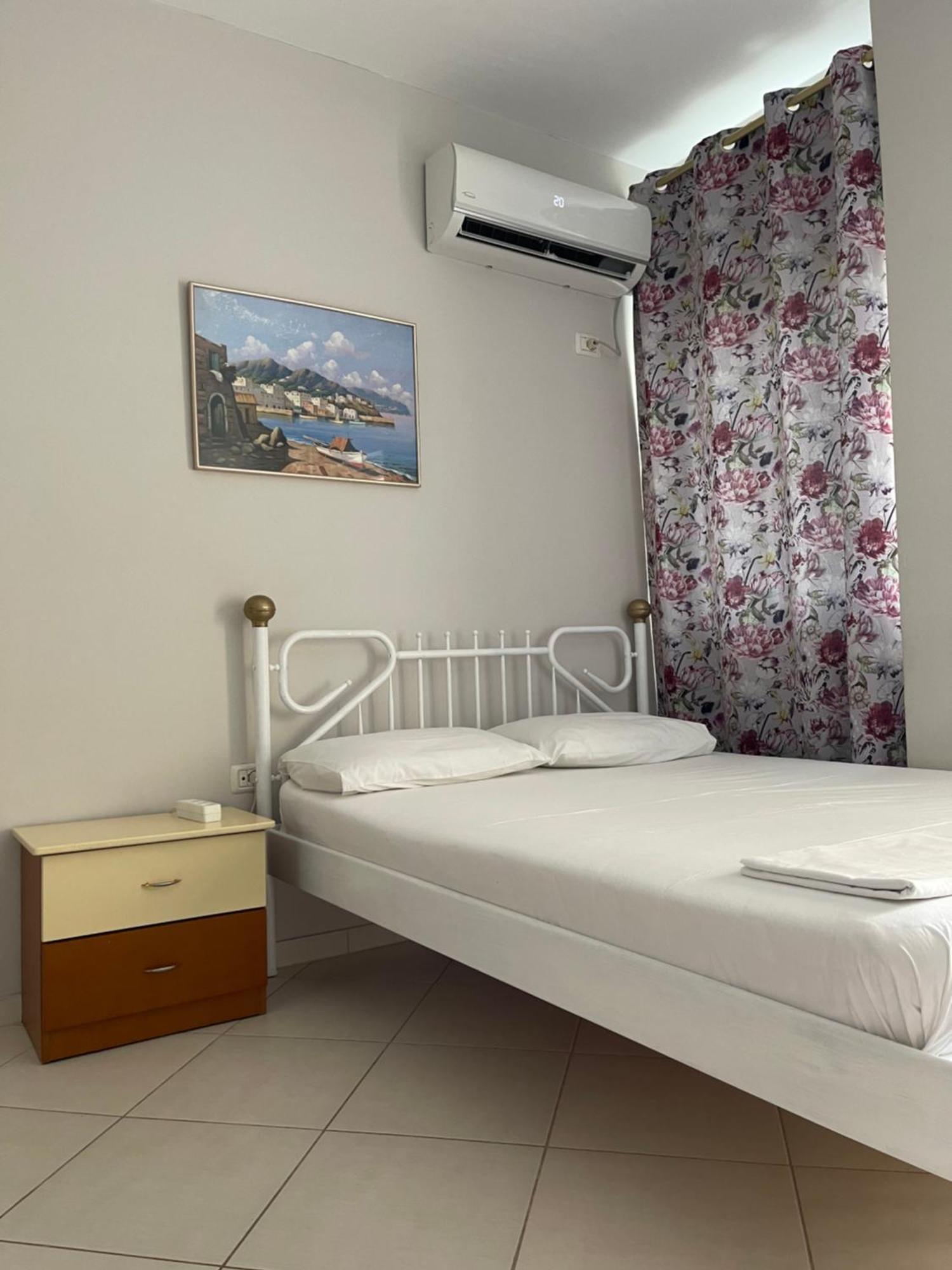 Caramel Sun Studios Apts Sarande Ngoại thất bức ảnh