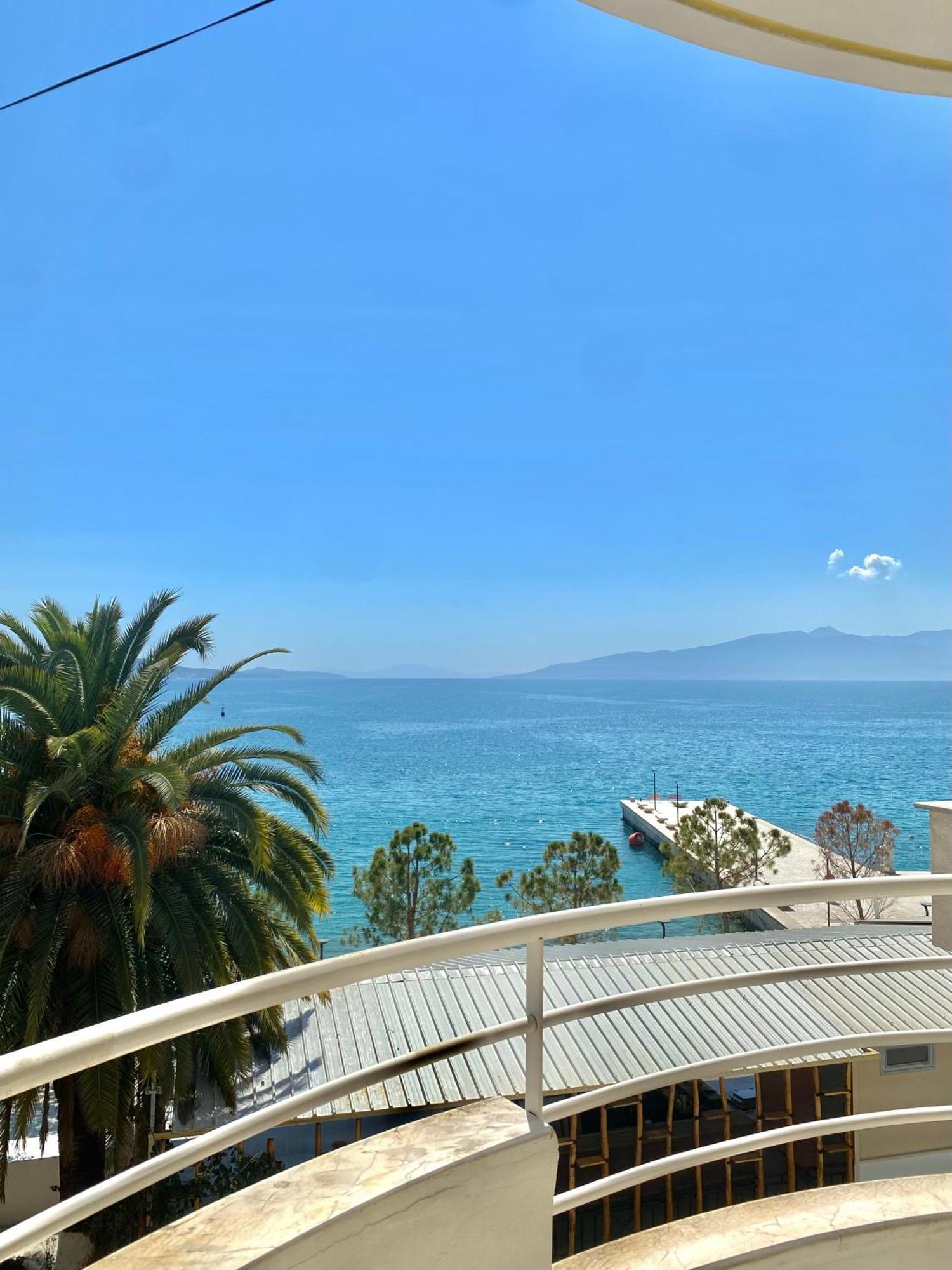 Caramel Sun Studios Apts Sarande Ngoại thất bức ảnh
