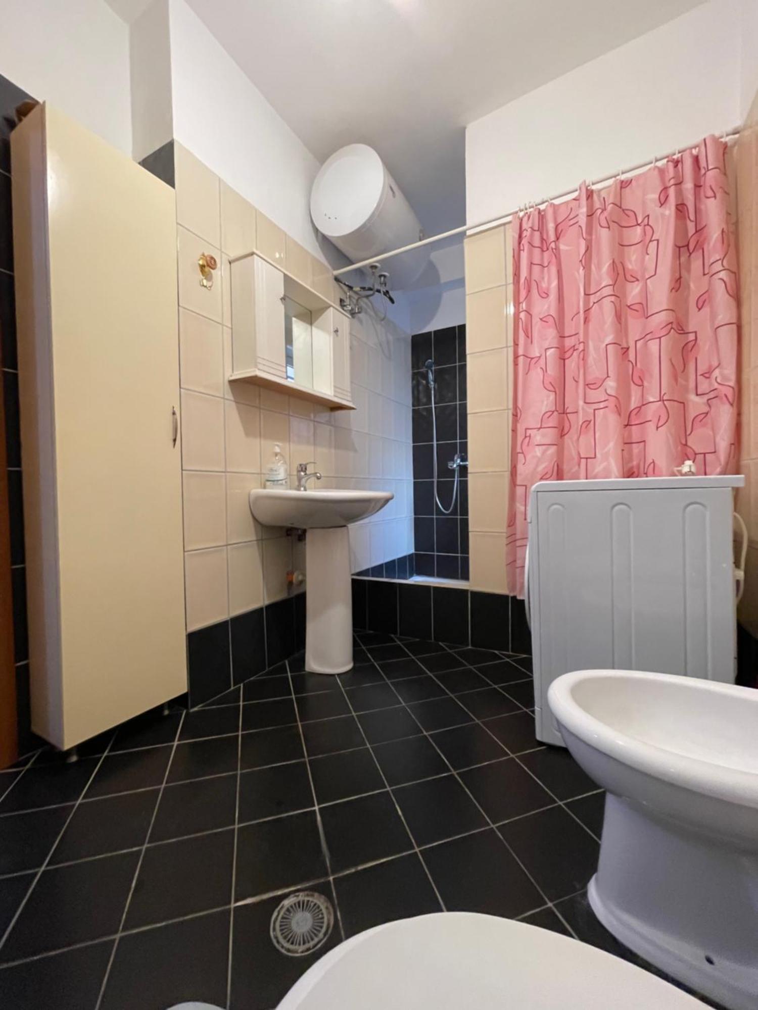 Caramel Sun Studios Apts Sarande Ngoại thất bức ảnh